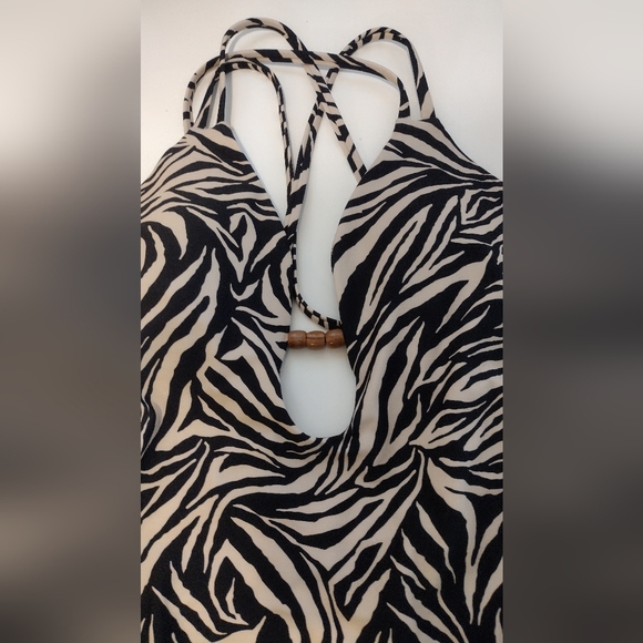 Shade & Shore Zebra Animal print one piece swimsuit - Picture 8 of 9